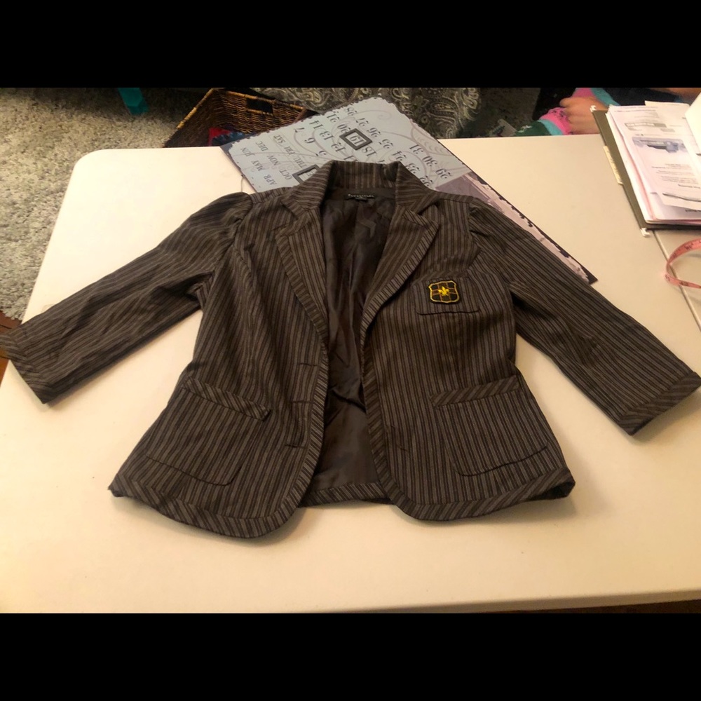Women’s blazer.